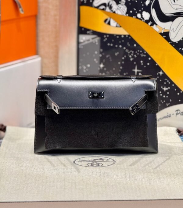 Kelly Pochette Hermes Clutch Bag CK89 Noir Swift Leather Black Hardware