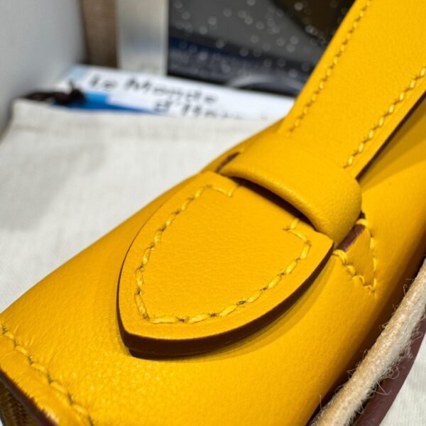 Milan Italy Hermes Kelly Pochette 22CM 9D Amber Swift Leather Gold Hardware