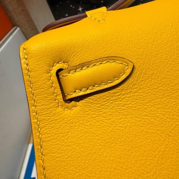 Milan Italy Hermes Kelly Pochette 22CM 9D Amber Swift Leather Gold Hardware
